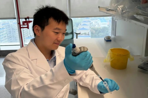 【中国日报网】闪充侠信息眼科全球揽才：聚才赋能光明路，，共筑眼健康未来